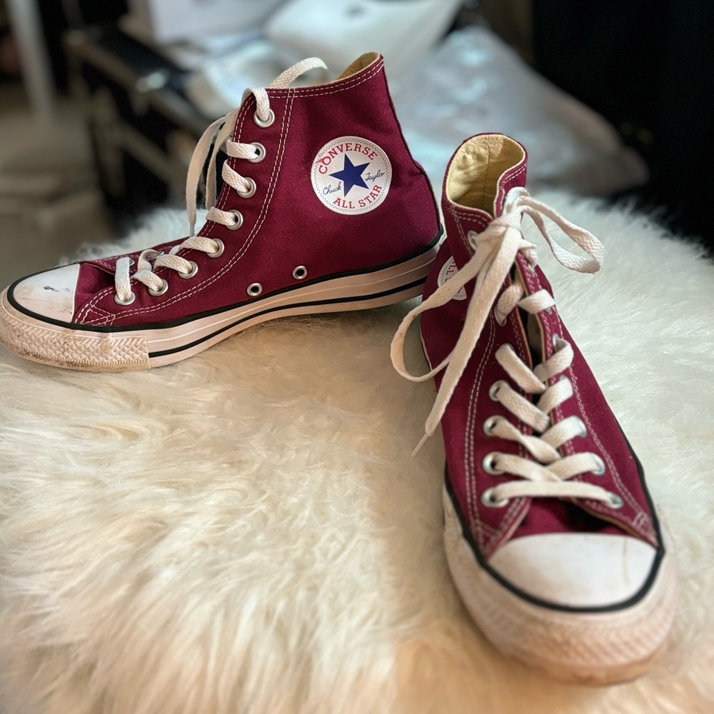 Maroon High Top Converse US 8.5